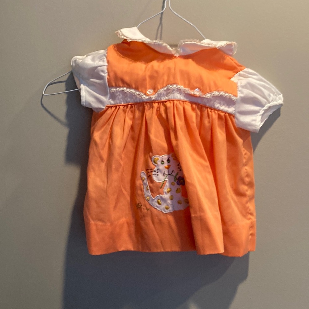 1970s vintage dress with design unknown size probably a size 2T stain noted pic
